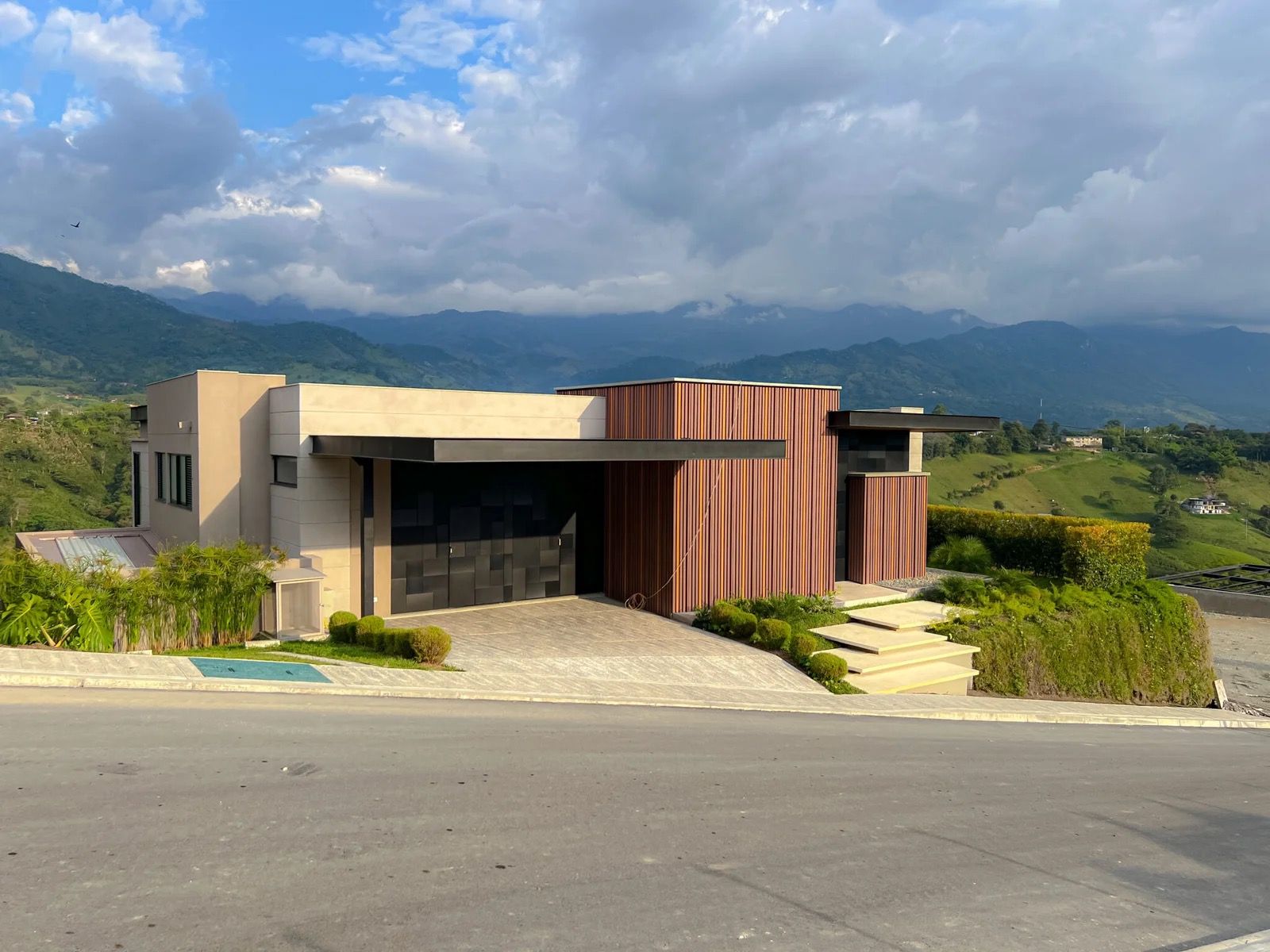 Odoo - Prueba 1 de tres columnas