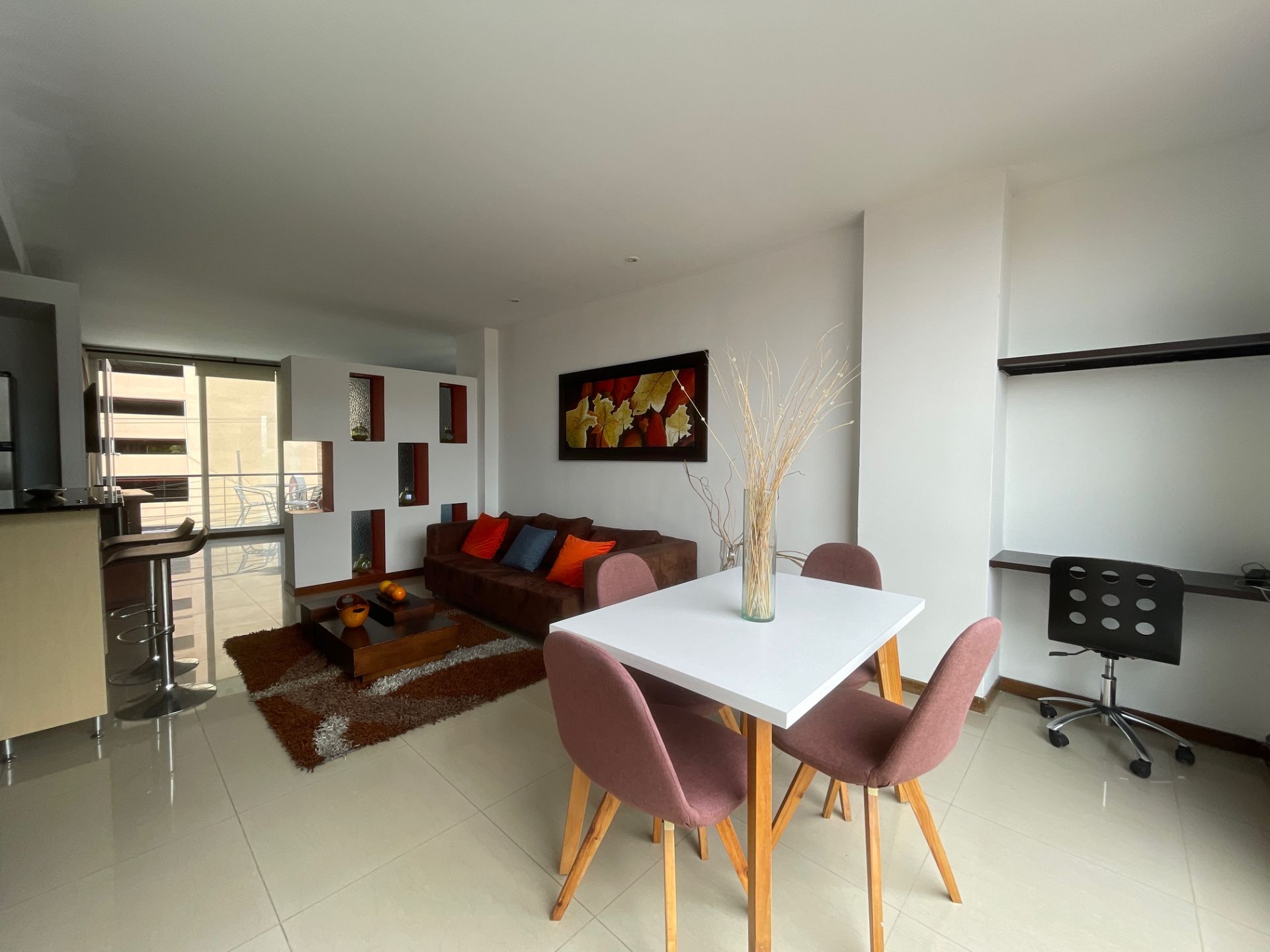 Apartaestudio en venta amenia.JPG
