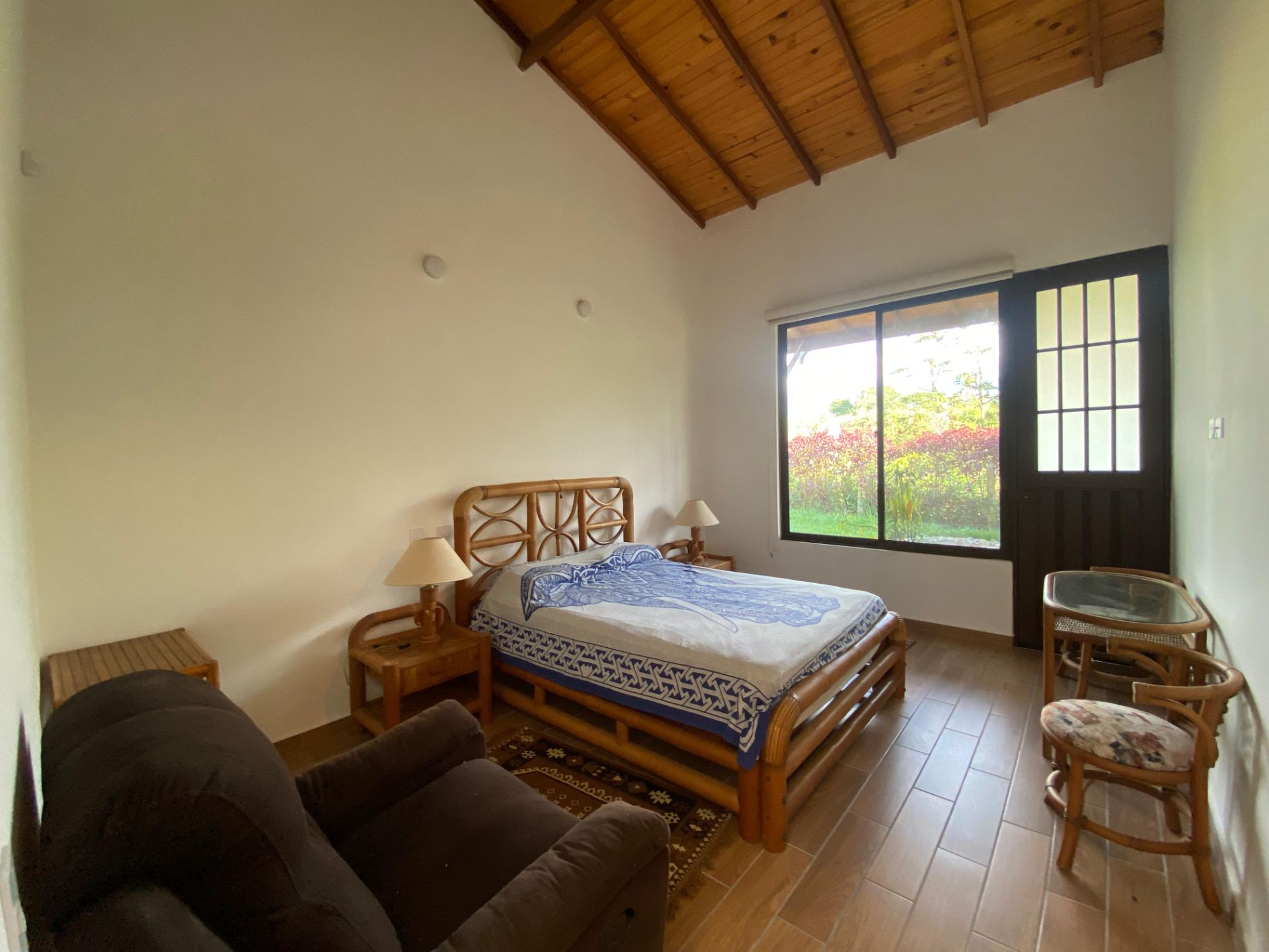 Casa campestre en renta – sector El Caimo en conjunto cerrado.jpg