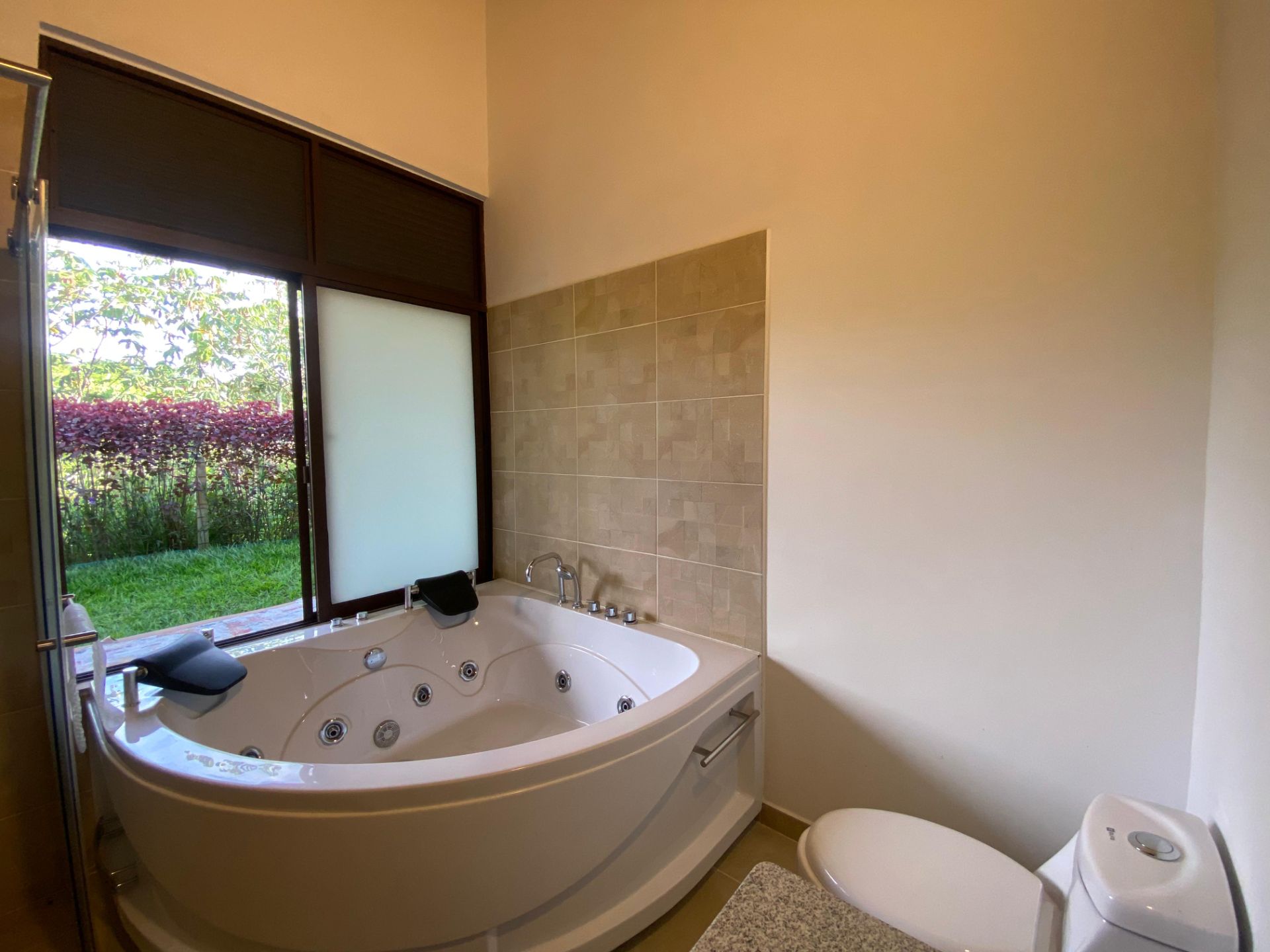 Casa campestre en renta – sector El Caimo moderna y acogedora.jpg