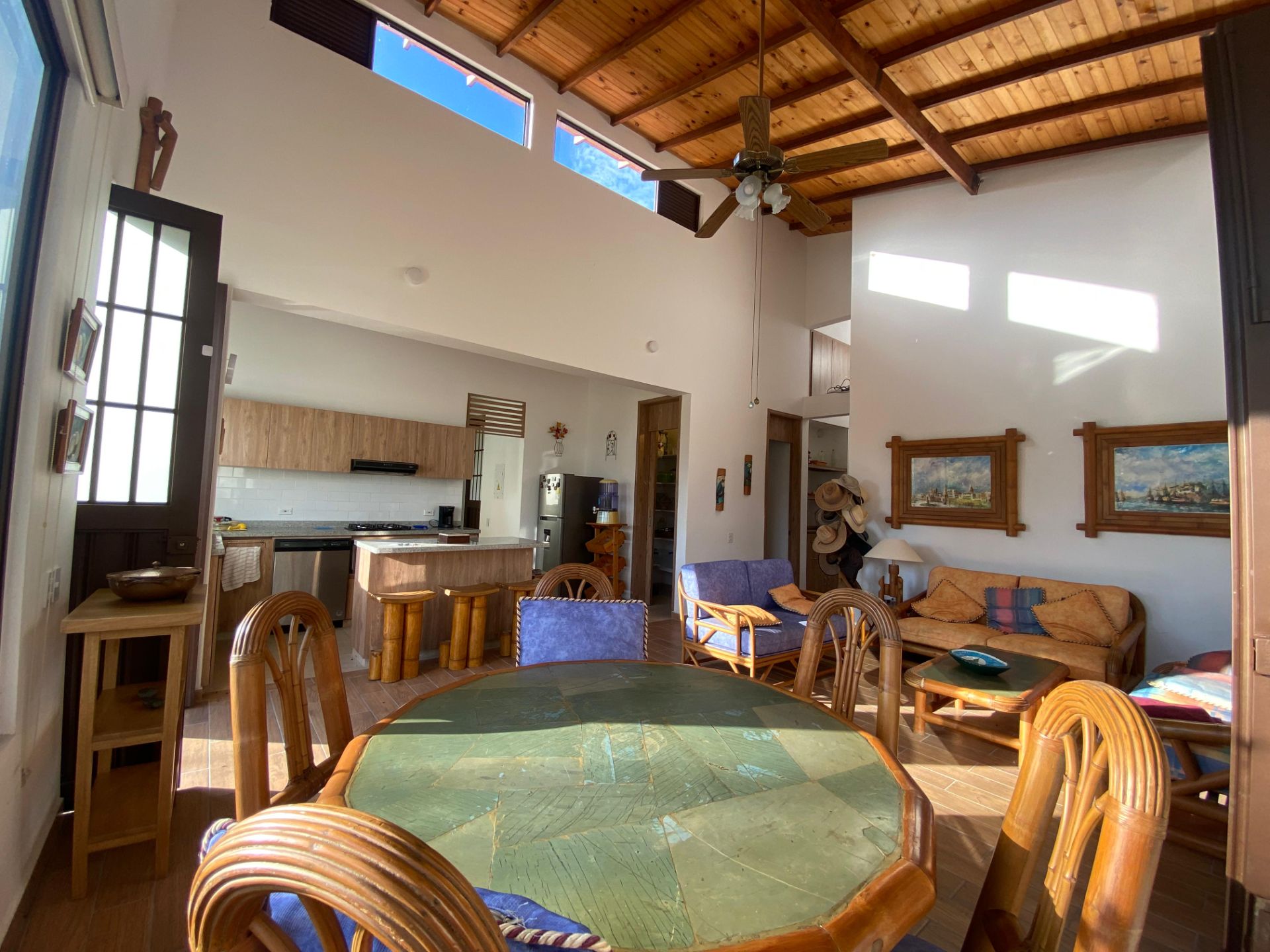 Casa campestre en renta – sector El Caimo bien ubicada.jpg