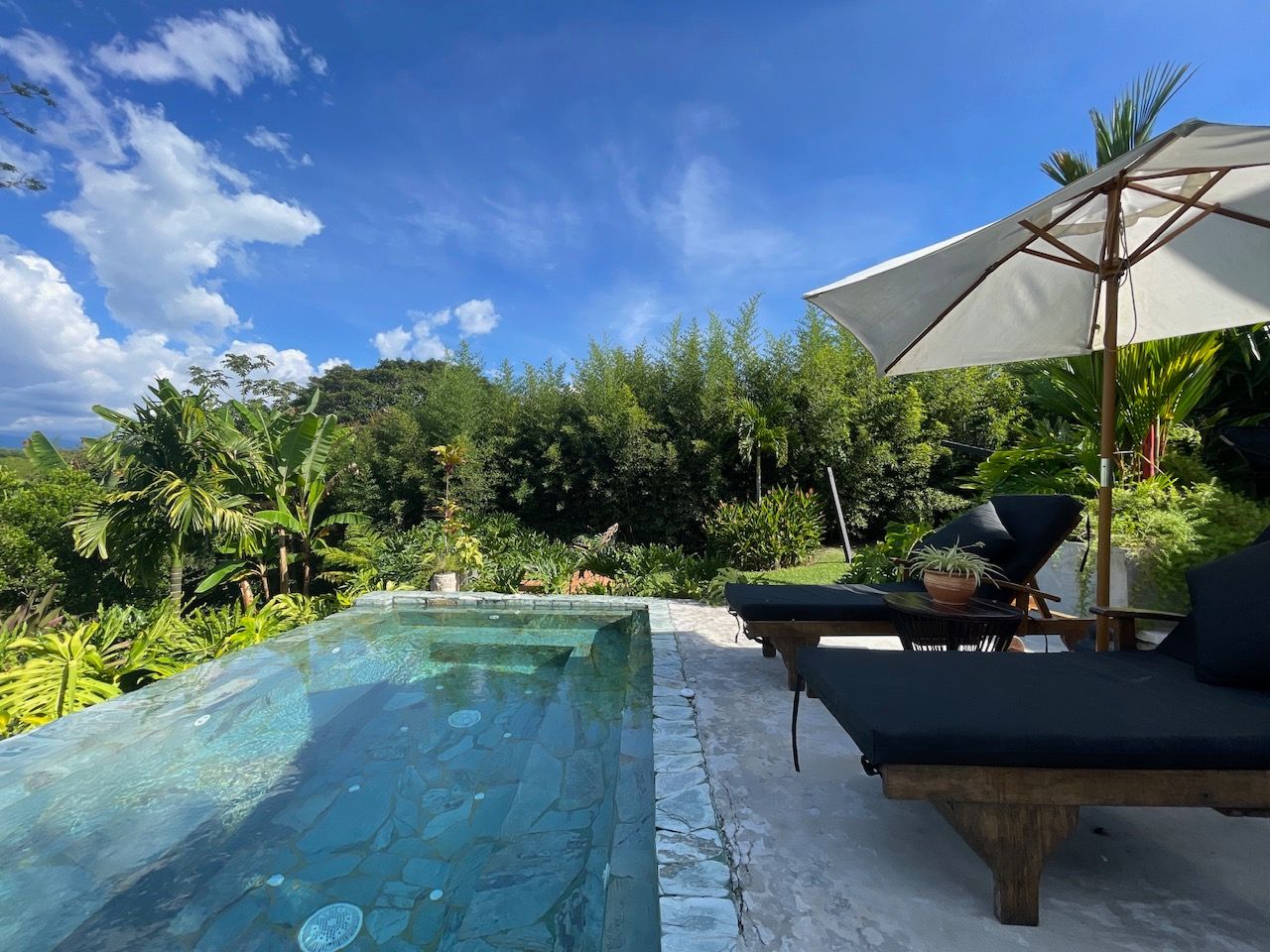 jacuzzi-privado-villa-bali-venta.webp.JPG
