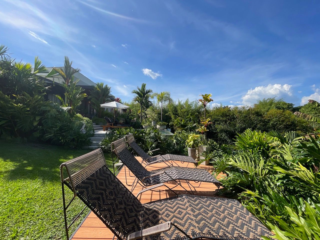 terraza-exterior-bali-descanso.webp.JPG