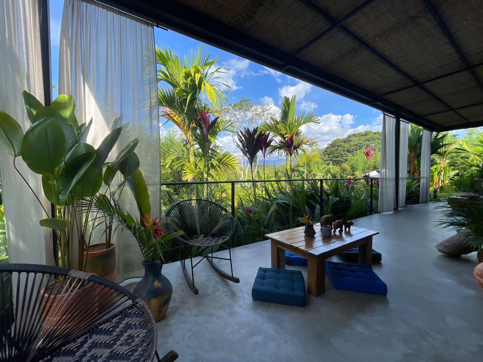 espacio-yoga-meditacion-bali.webp.JPG