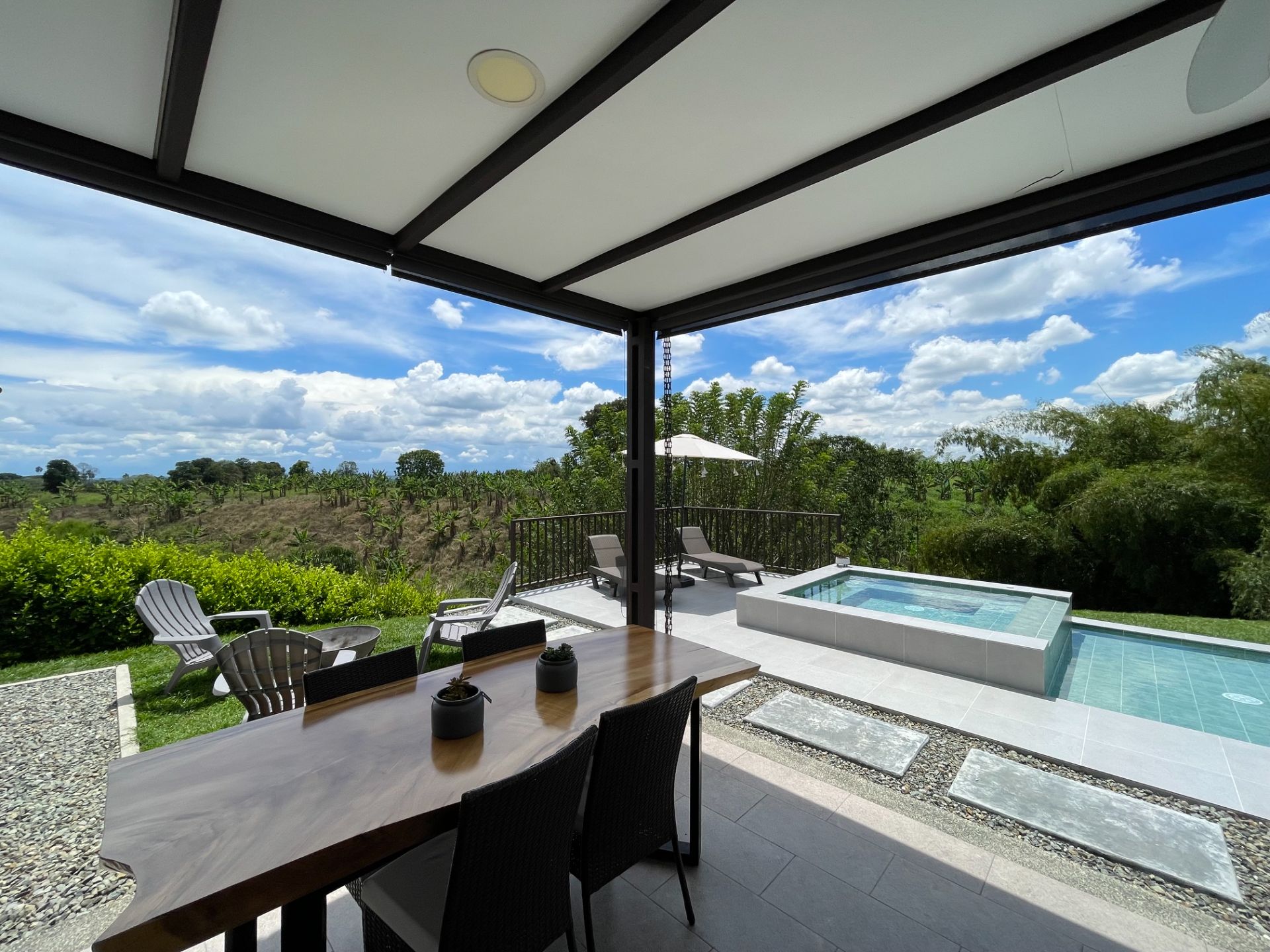 casa-campestre-quindio-piscina-jacuzzi (1).jpeg