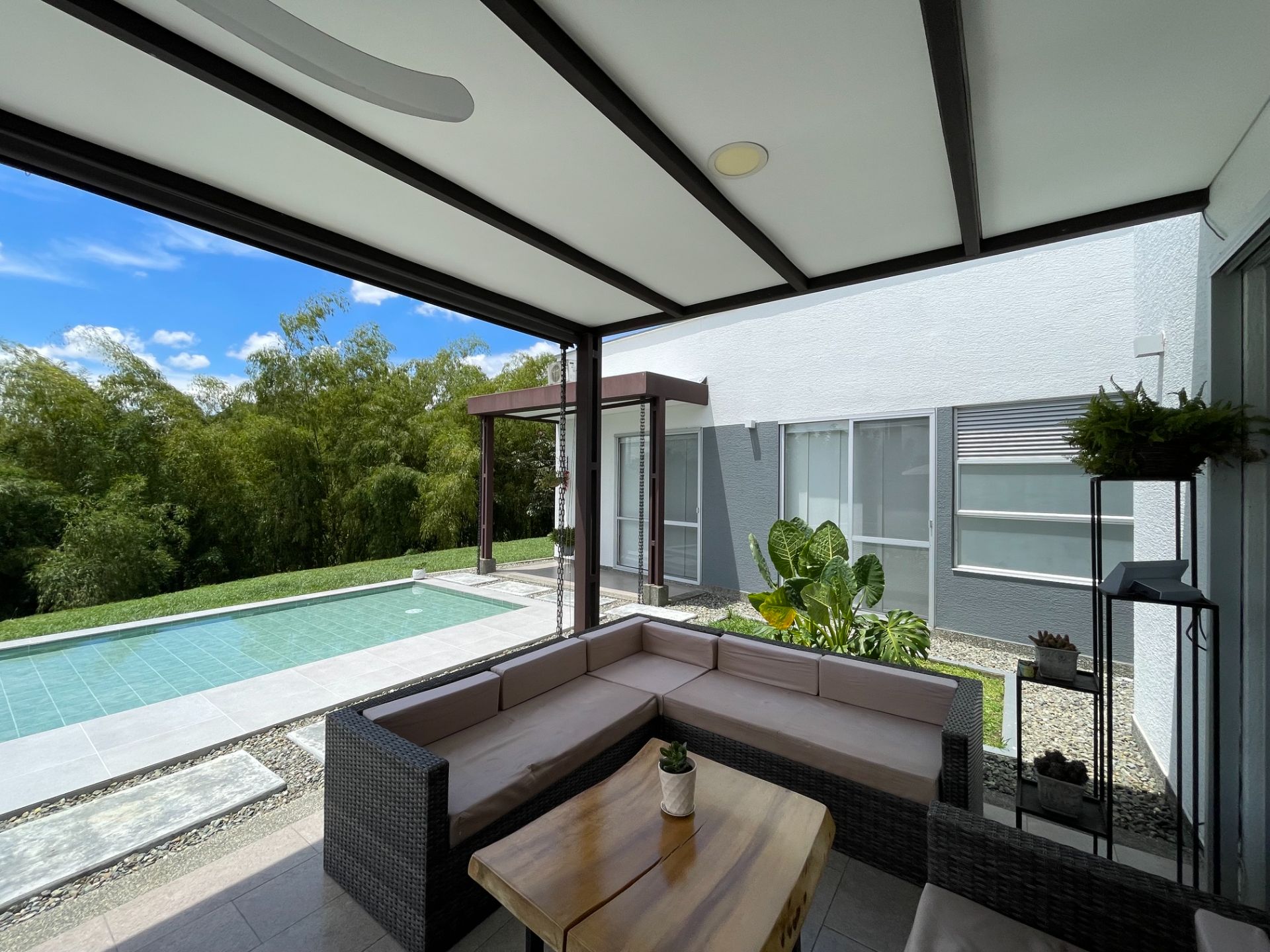 casa-campestre-quindio-piscina-jacuzzi (2).jpeg