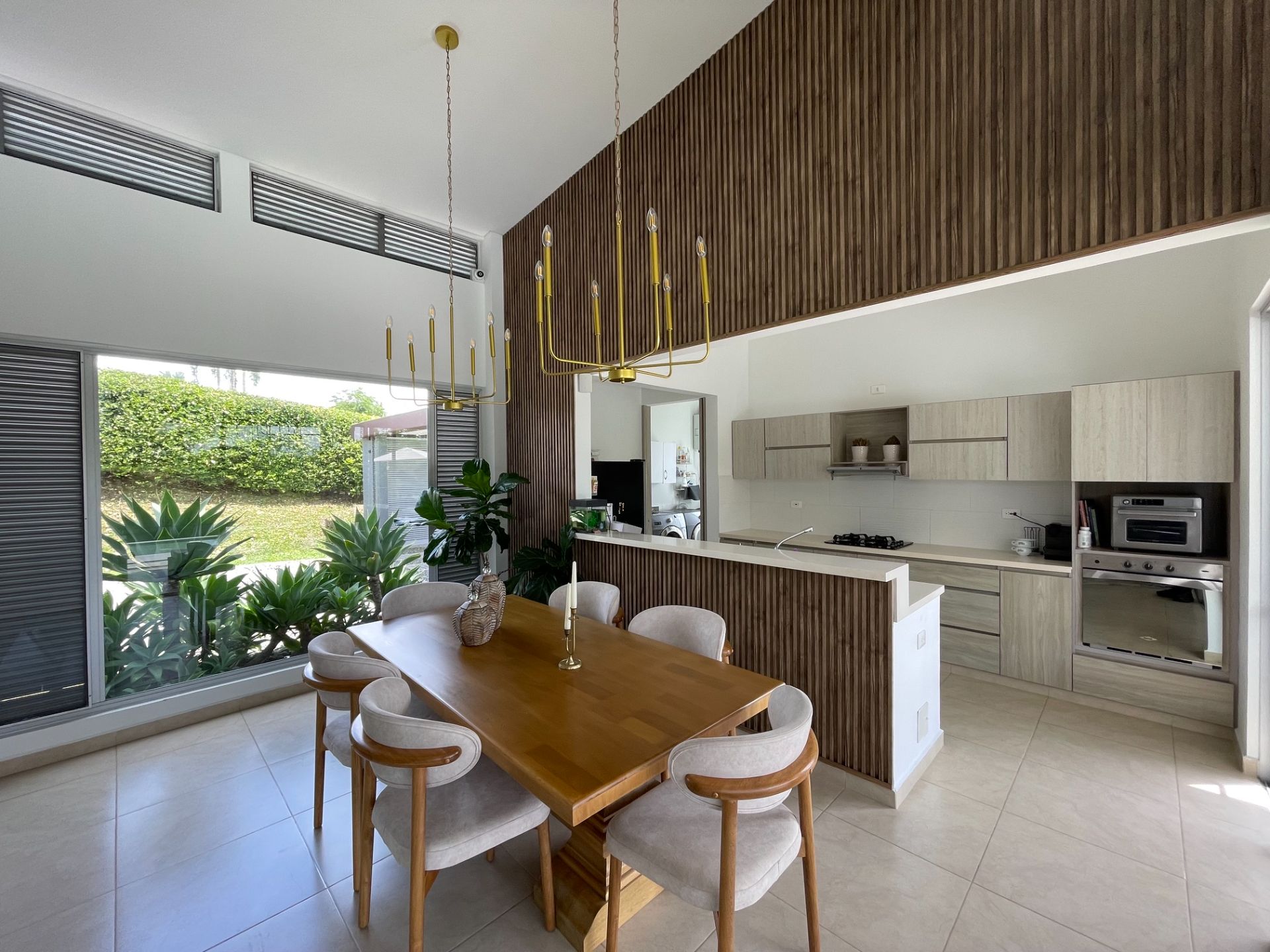 cocina-integral-lujo-casa-campestre-armenia (4).jpeg