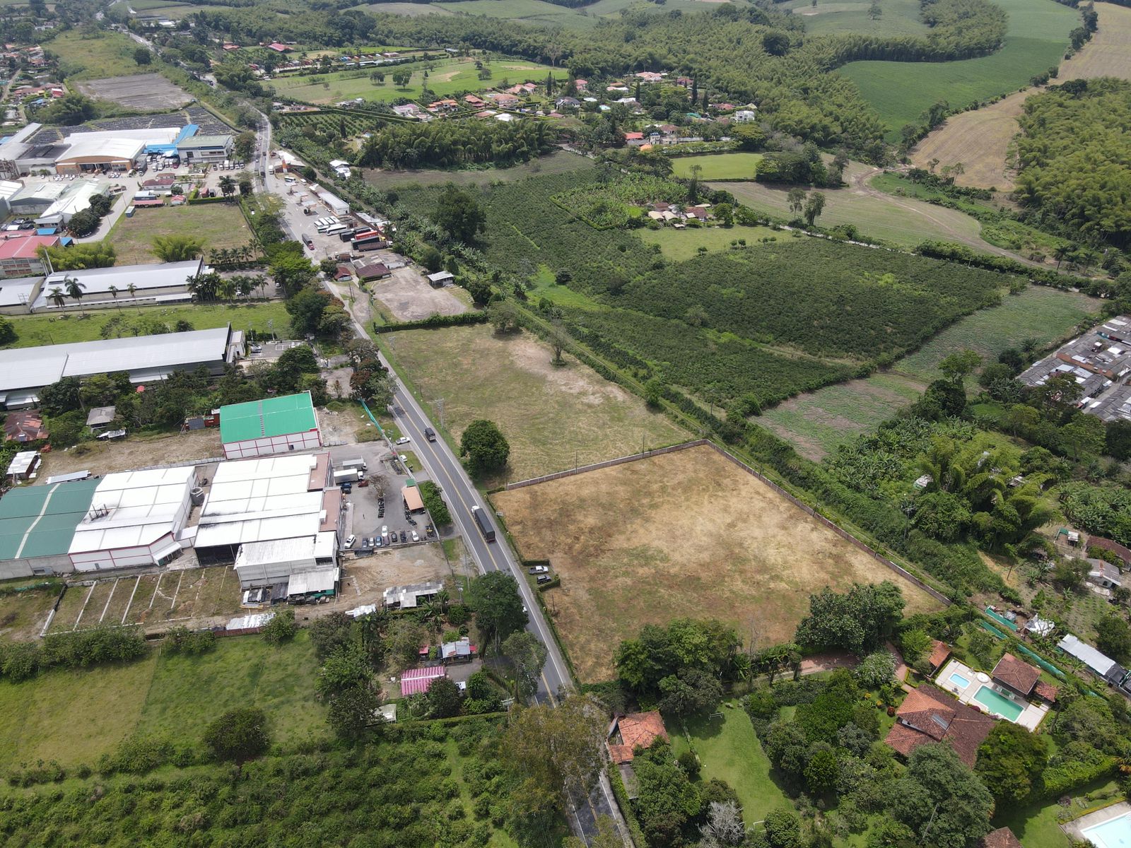 lote-industrial-para-la-venta-armenia.JPG